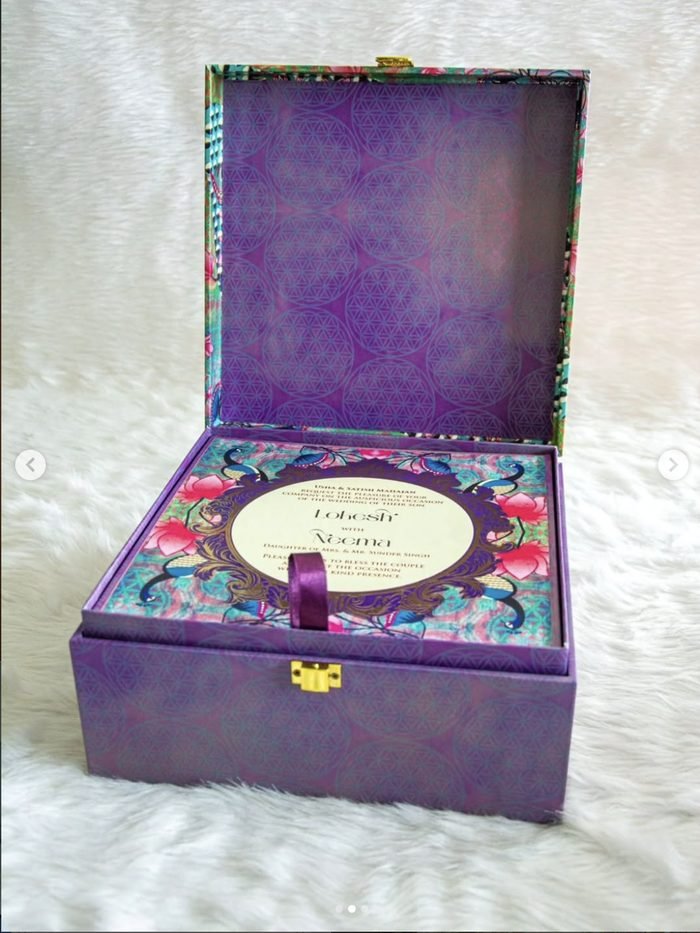 Elegant wedding card design